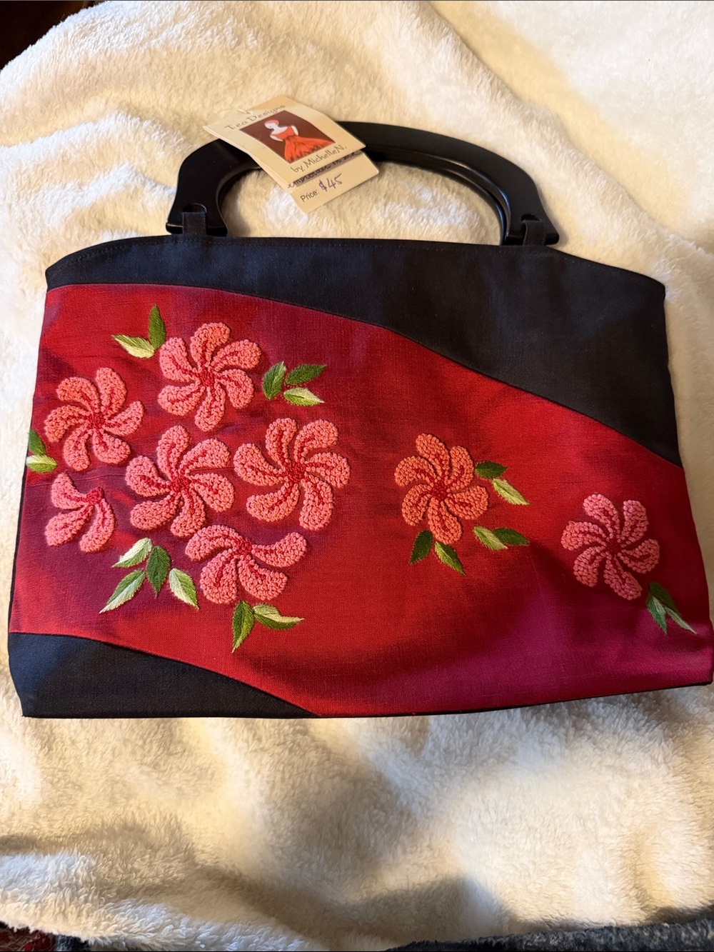 Hand embroidered silk purse - TEA DESIGNS by Michelle N. - NWT